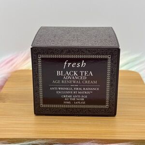 fresh Black Tea Anti-Aging Moisturizer with Retinol-Alternative BT Matrix